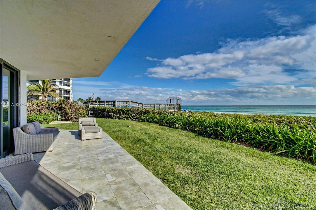 Recently Sold: $2,099,000 (2 beds, 2 baths, 2244 Square Feet)