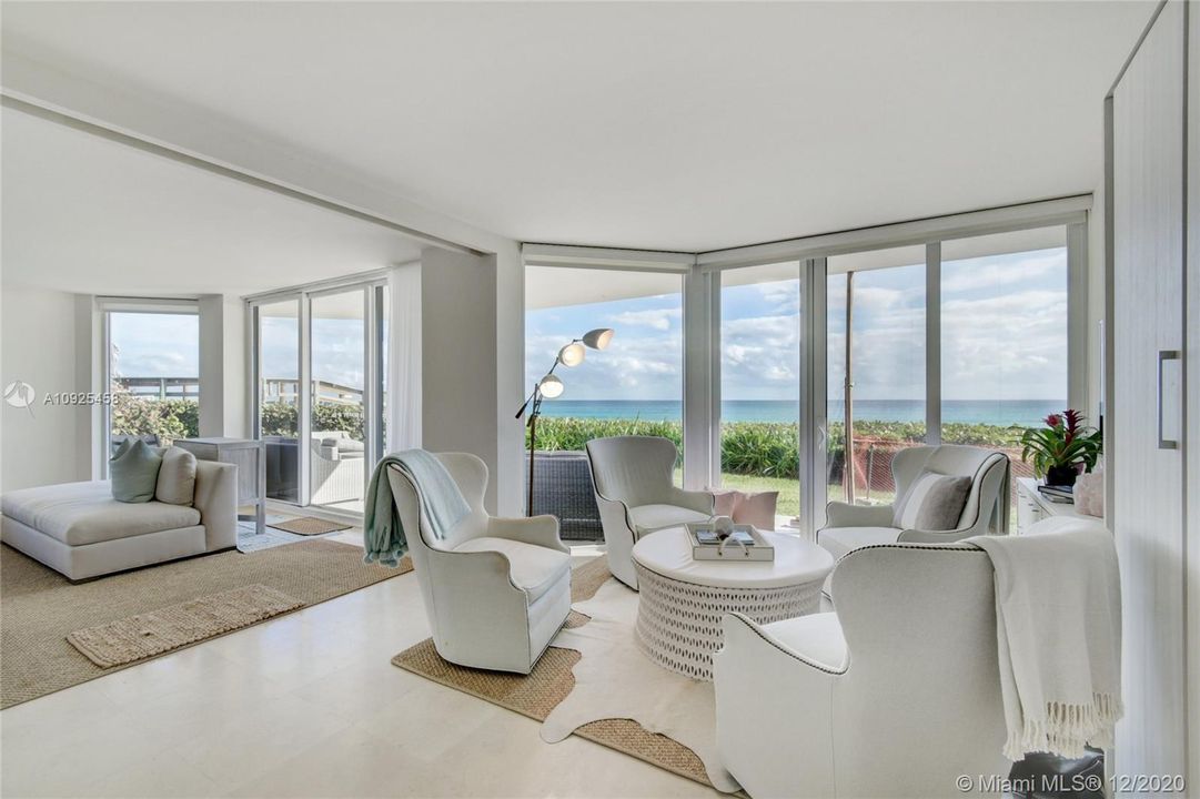 Recently Sold: $2,099,000 (2 beds, 2 baths, 2244 Square Feet)