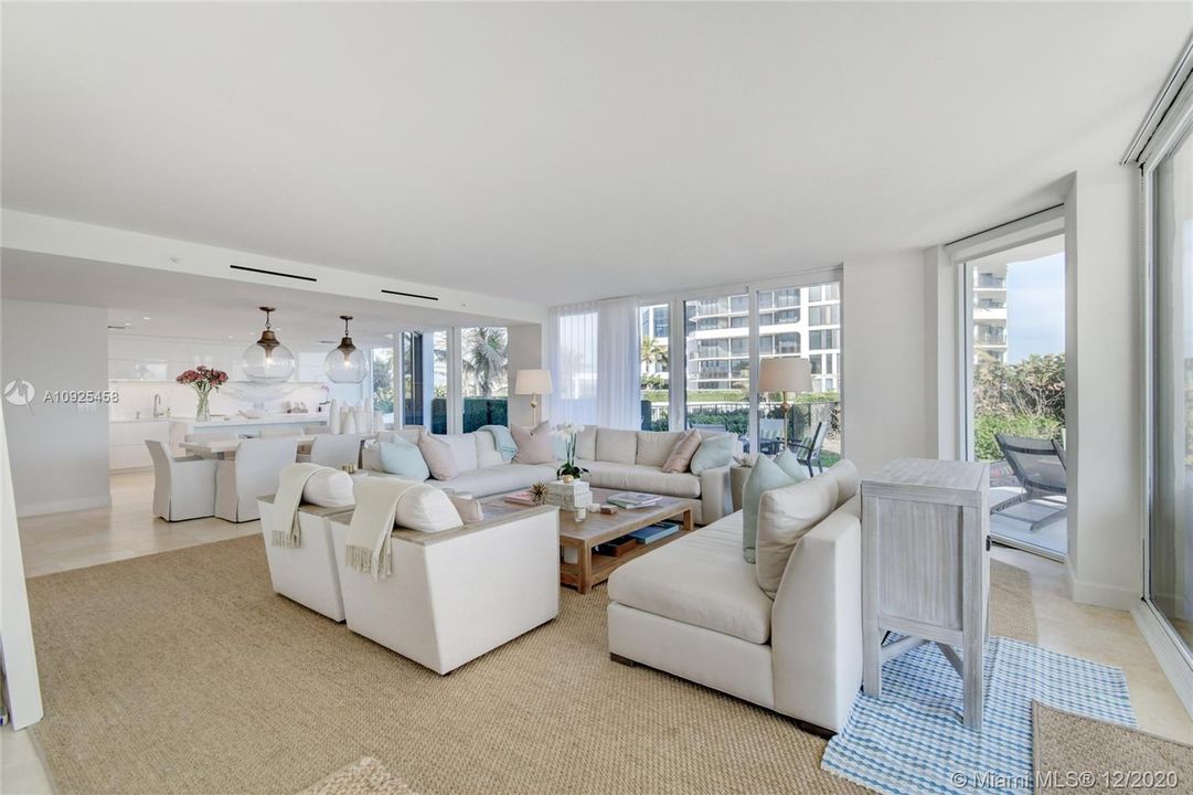 Recently Sold: $2,099,000 (2 beds, 2 baths, 2244 Square Feet)