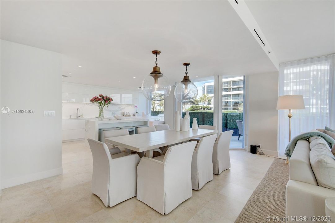 Recently Sold: $2,099,000 (2 beds, 2 baths, 2244 Square Feet)