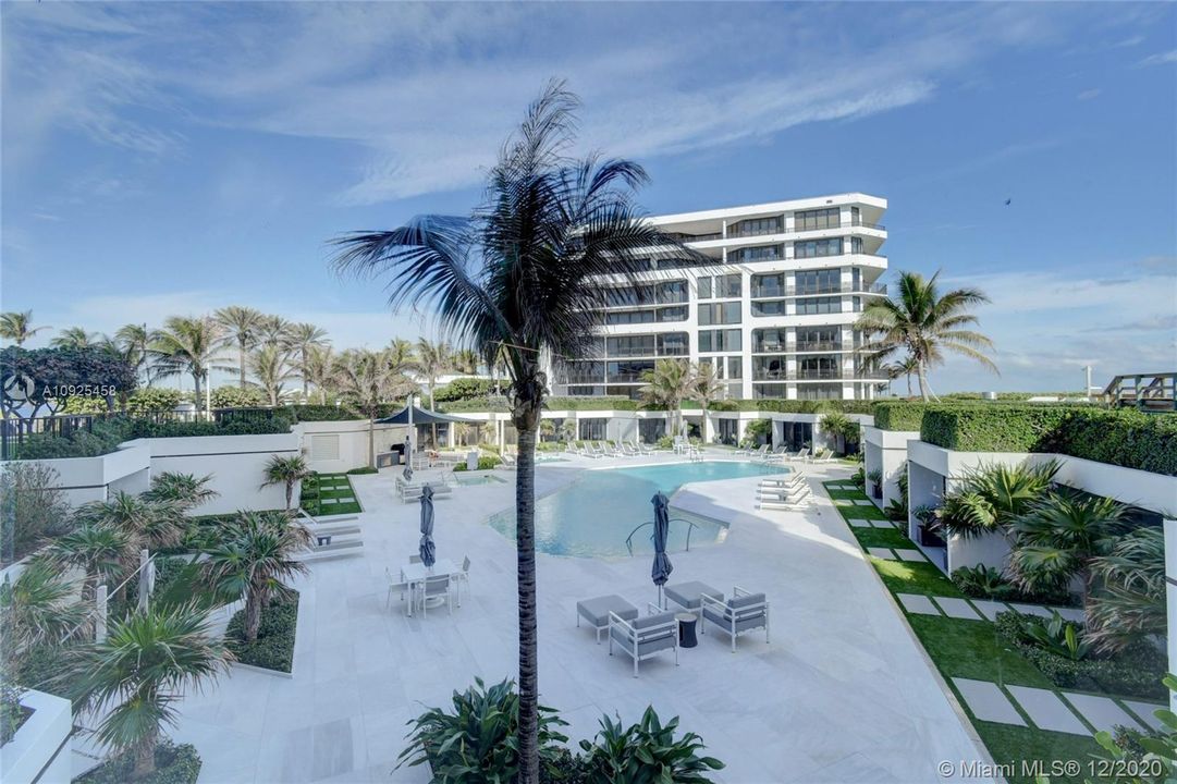 Recently Sold: $2,099,000 (2 beds, 2 baths, 2244 Square Feet)