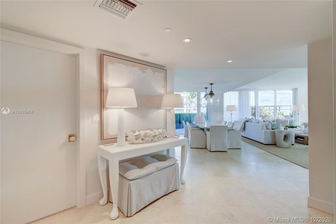 Recently Sold: $2,099,000 (2 beds, 2 baths, 2244 Square Feet)