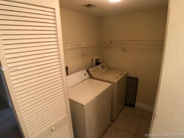 Recently Rented: $1,150 (1 beds, 1 baths, 700 Square Feet)