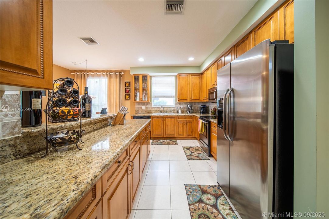 Recently Sold: $535,000 (5 beds, 3 baths, 2742 Square Feet)