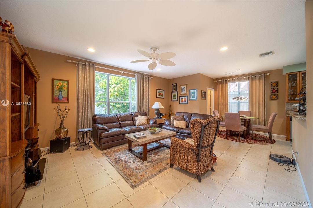 Recently Sold: $535,000 (5 beds, 3 baths, 2742 Square Feet)