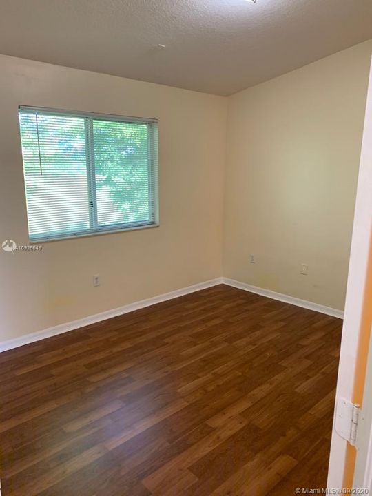 Недавно продано: $145,000 (2 спален, 2 ванн, 910 Квадратных фут)