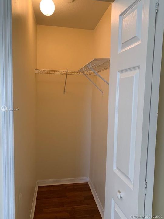 Недавно продано: $145,000 (2 спален, 2 ванн, 910 Квадратных фут)