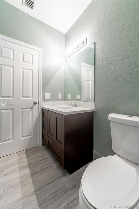 Recently Sold: $247,000 (3 beds, 2 baths, 1732 Square Feet)