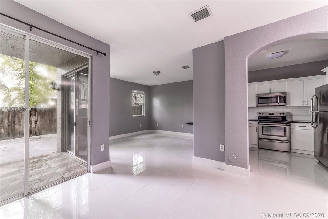 Recently Sold: $247,000 (3 beds, 2 baths, 1732 Square Feet)