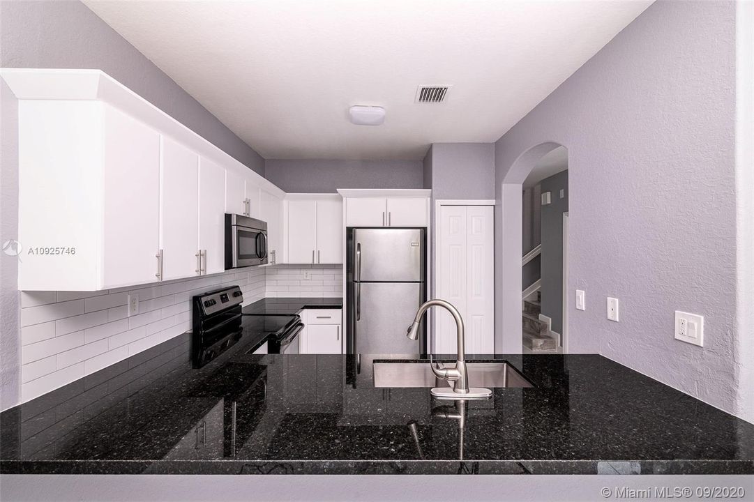 Recently Sold: $247,000 (3 beds, 2 baths, 1732 Square Feet)
