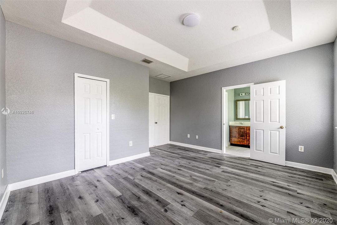 Recently Sold: $247,000 (3 beds, 2 baths, 1732 Square Feet)