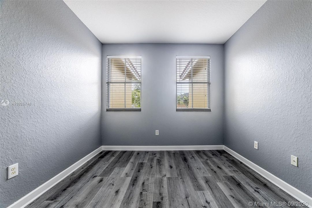 Recently Sold: $247,000 (3 beds, 2 baths, 1732 Square Feet)