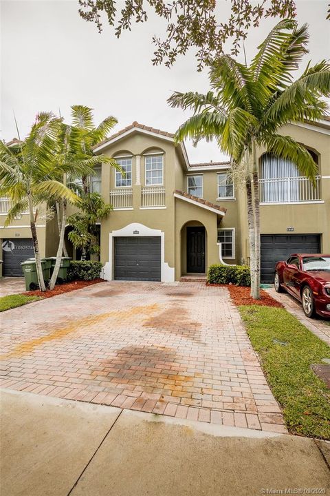 Recently Sold: $247,000 (3 beds, 2 baths, 1732 Square Feet)