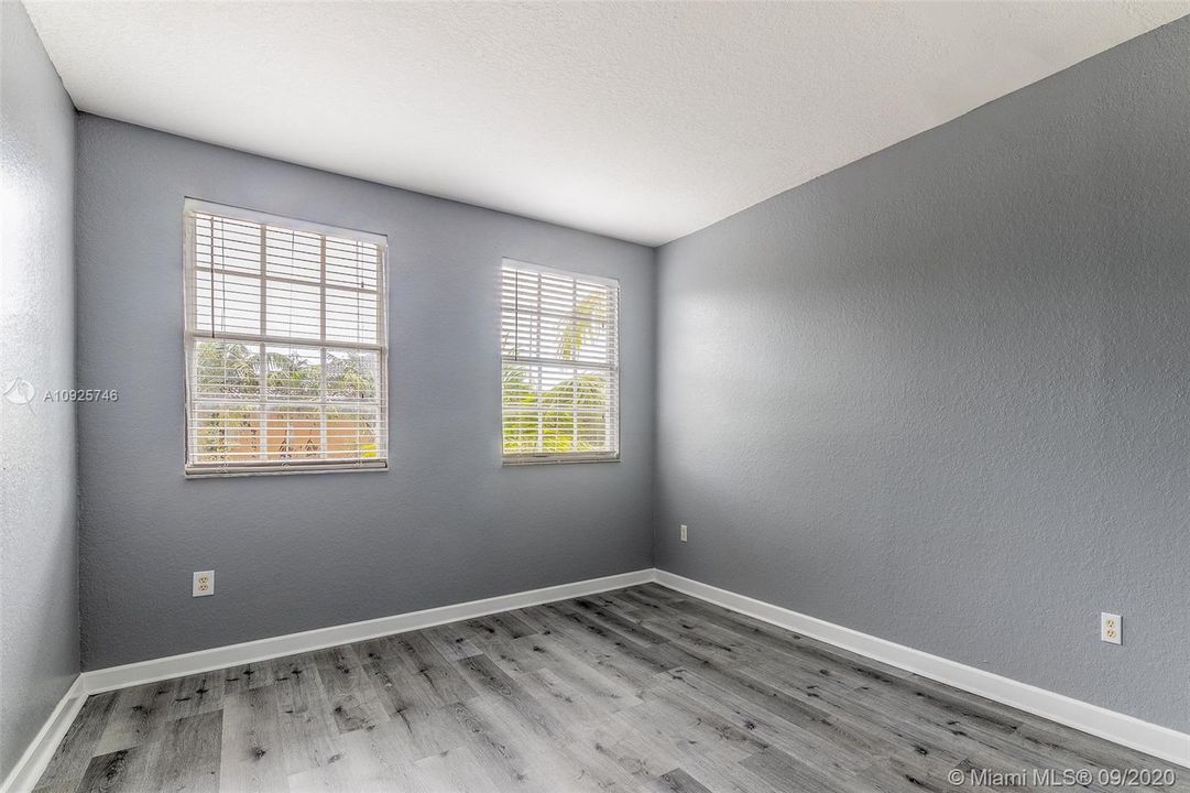 Recently Sold: $247,000 (3 beds, 2 baths, 1732 Square Feet)