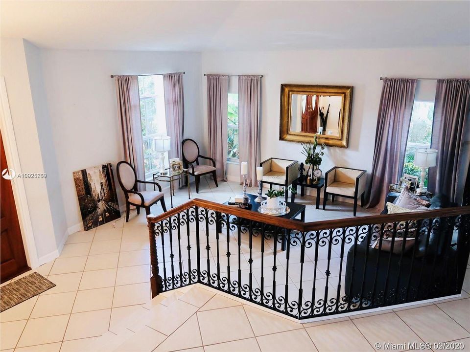 Vendido Recientemente: $659,000 (5 camas, 3 baños, 3206 Pies cuadrados)