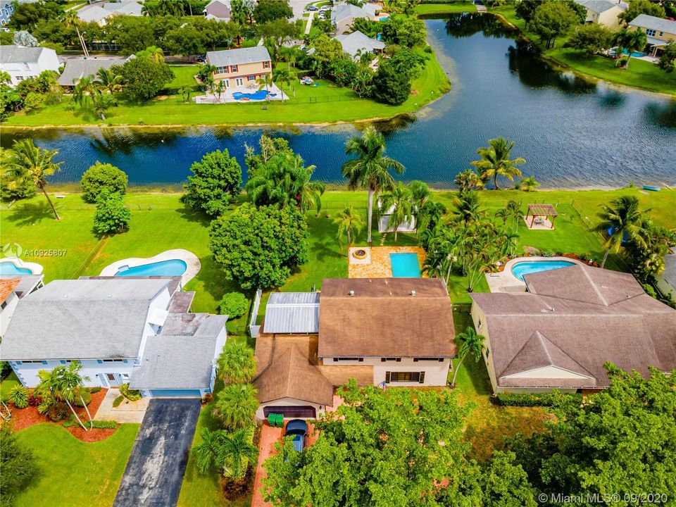 Недавно продано: $605,000 (5 спален, 2 ванн, 2748 Квадратных фут)