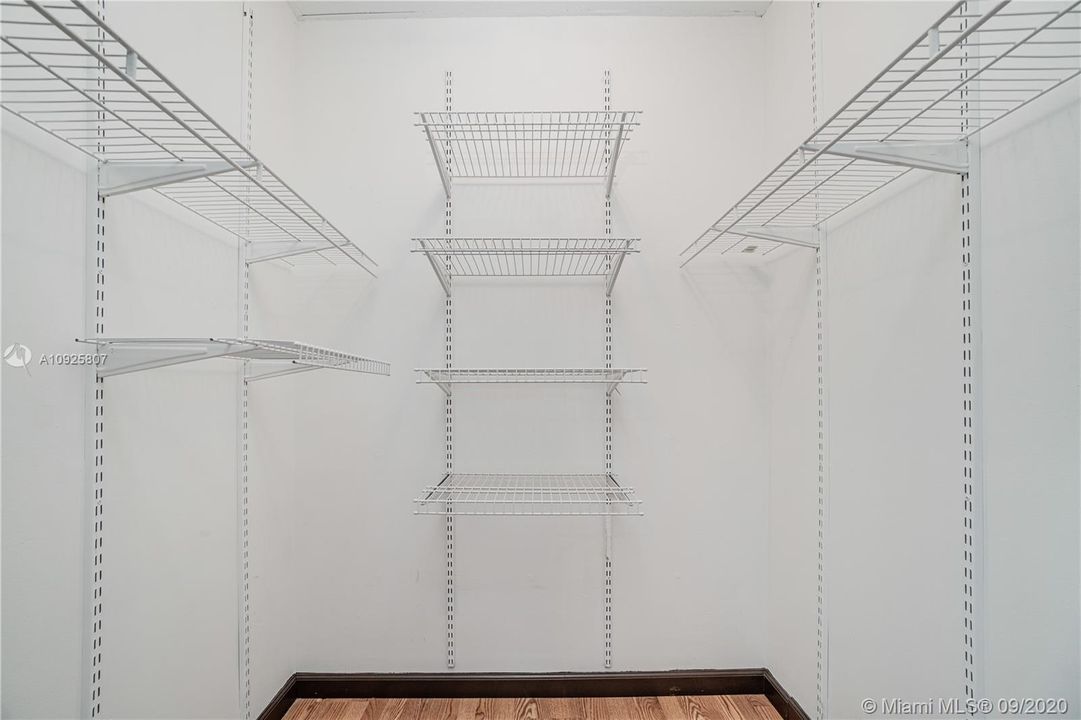 Недавно продано: $605,000 (5 спален, 2 ванн, 2748 Квадратных фут)