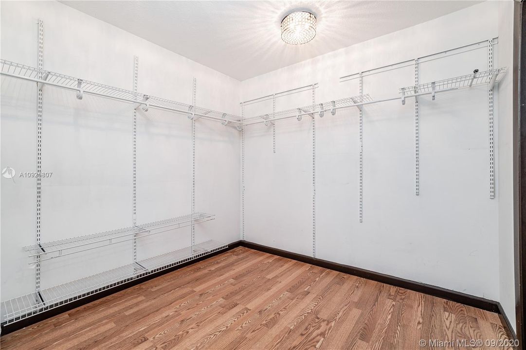 Недавно продано: $605,000 (5 спален, 2 ванн, 2748 Квадратных фут)