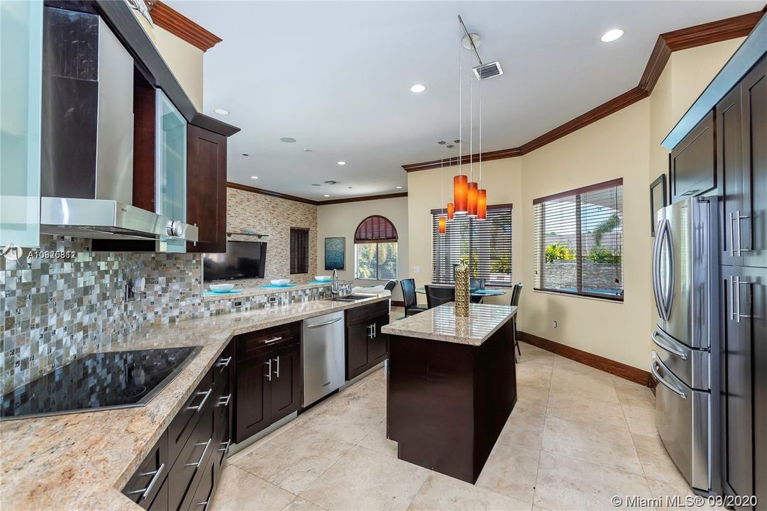 Recently Rented: $5,500 (5 beds, 4 baths, 3143 Square Feet)