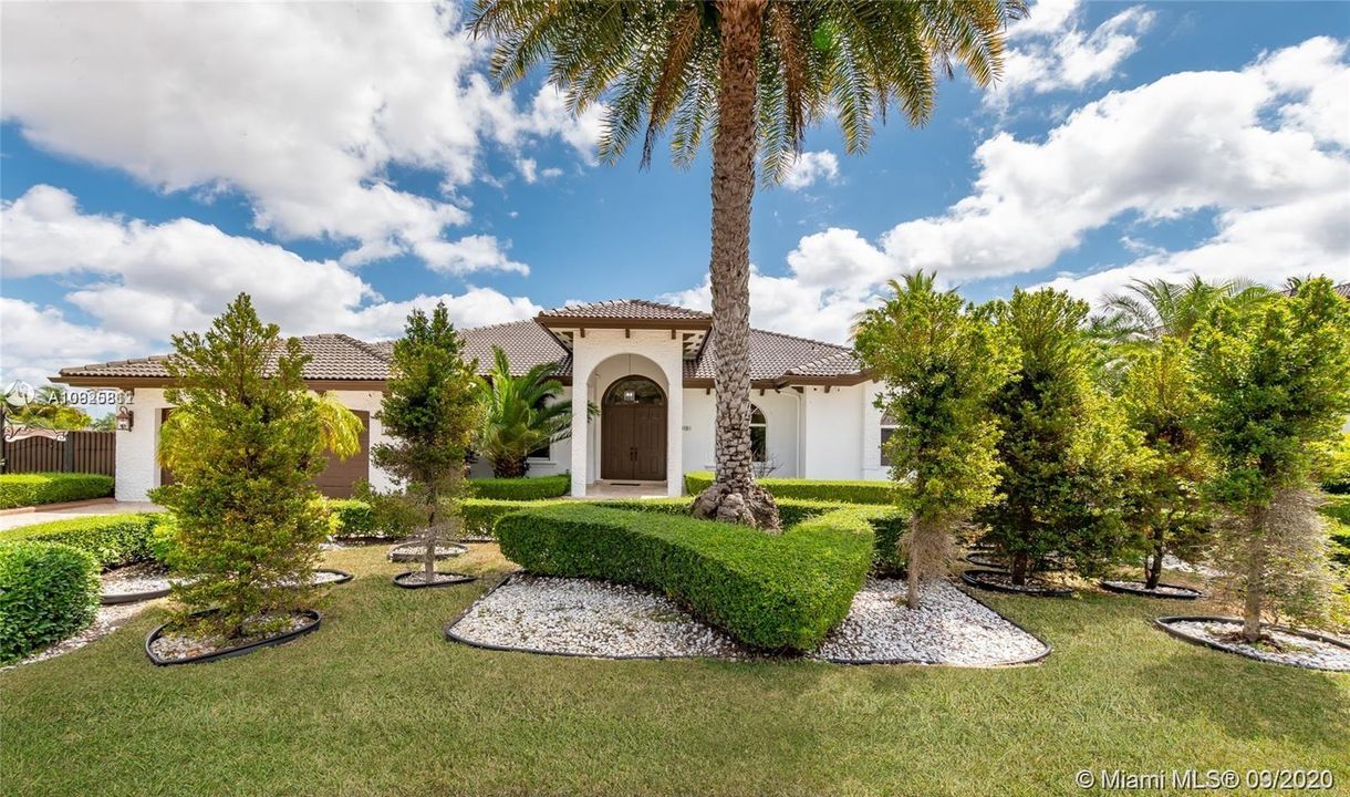 Recently Rented: $5,500 (5 beds, 4 baths, 3143 Square Feet)