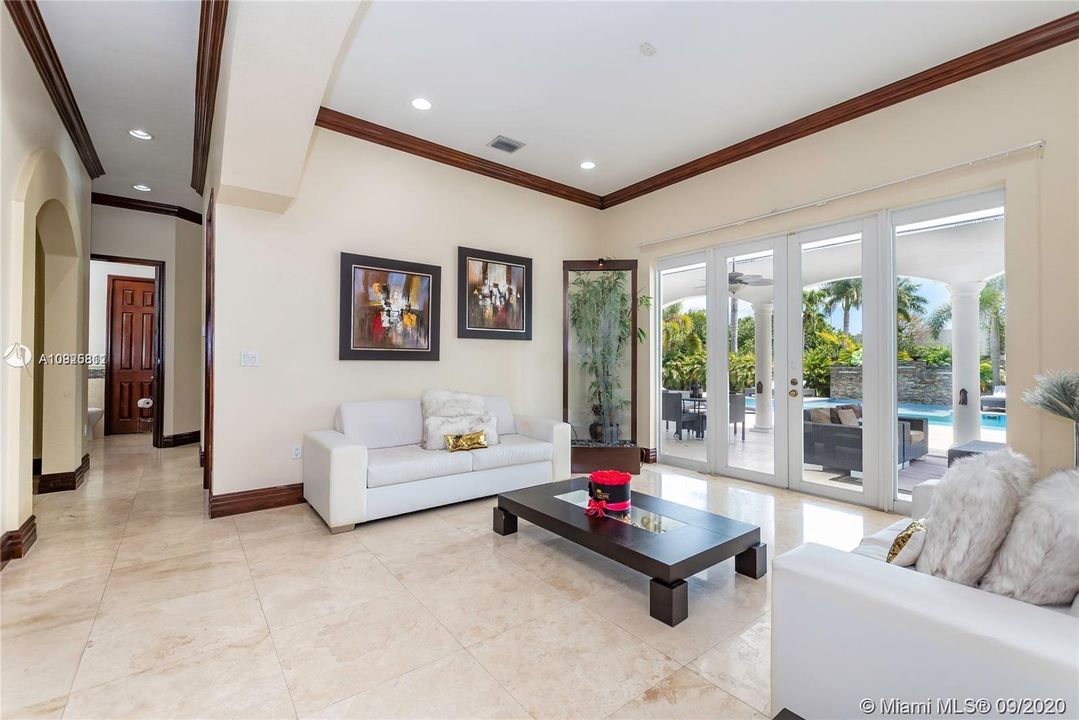 Recently Rented: $5,500 (5 beds, 4 baths, 3143 Square Feet)