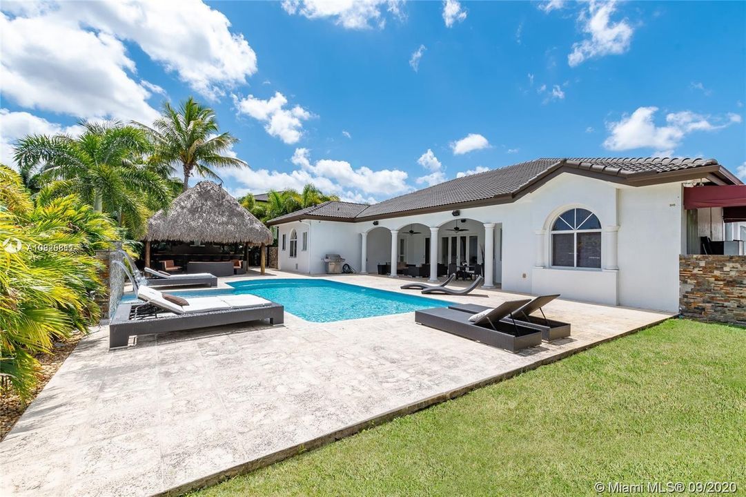 Recently Rented: $5,500 (5 beds, 4 baths, 3143 Square Feet)