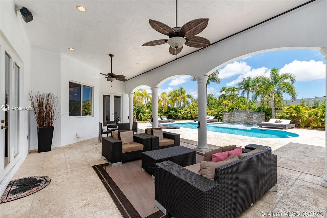 Recently Rented: $5,500 (5 beds, 4 baths, 3143 Square Feet)