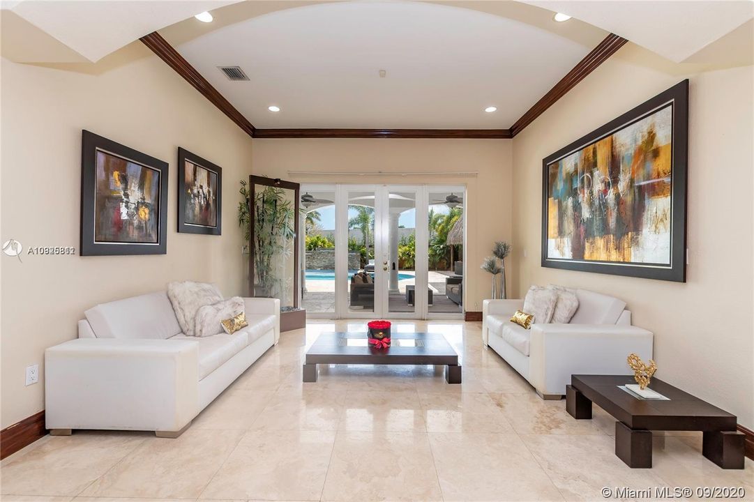 Recently Rented: $5,500 (5 beds, 4 baths, 3143 Square Feet)