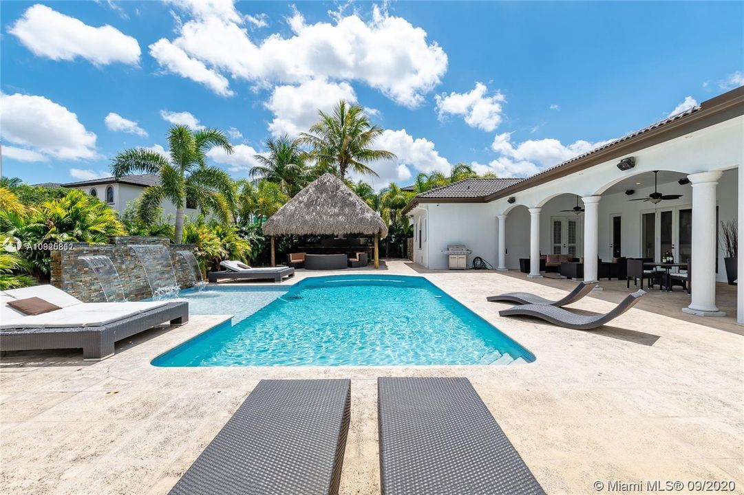 Recently Rented: $5,500 (5 beds, 4 baths, 3143 Square Feet)