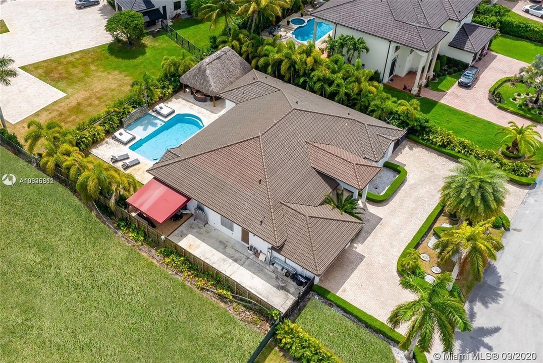 Recently Rented: $5,500 (5 beds, 4 baths, 3143 Square Feet)