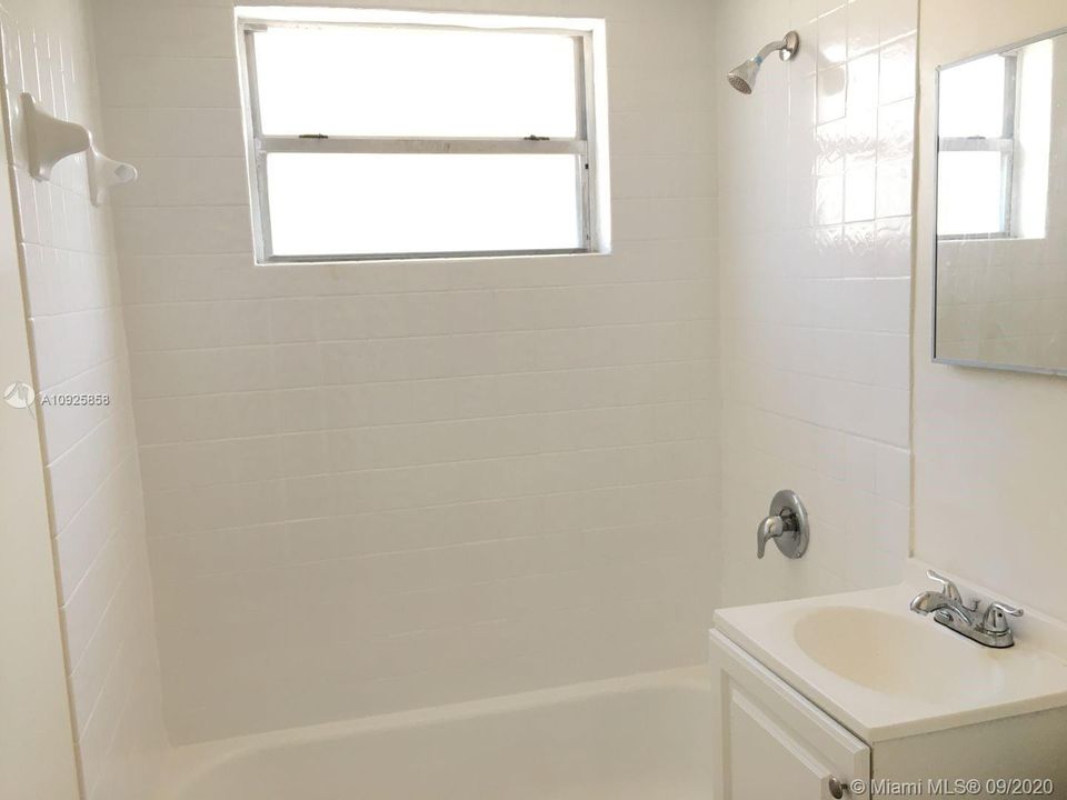 Недавно арендовано: $750 (0 спален, 1 ванн, 0 Квадратных фут)