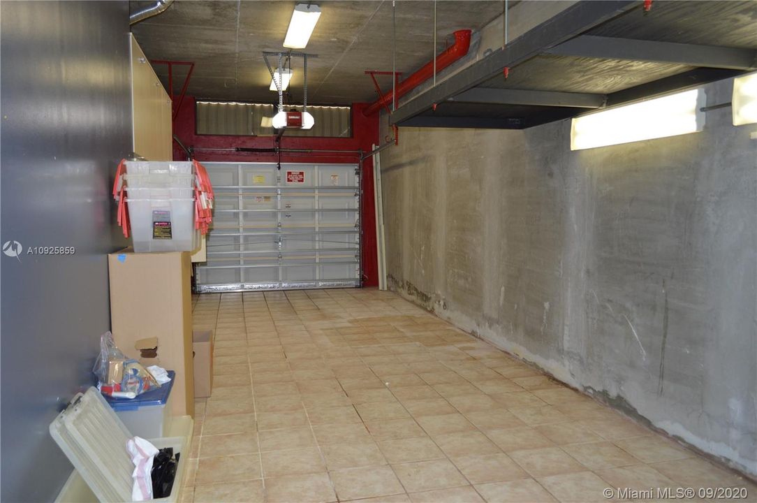 Vendido Recientemente: $849,900 (3 camas, 4 baños, 2801 Pies cuadrados)