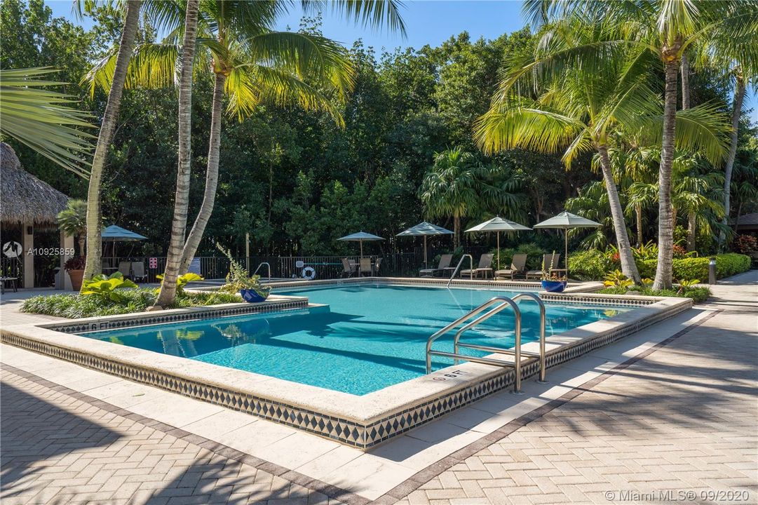 Vendido Recientemente: $849,900 (3 camas, 4 baños, 2801 Pies cuadrados)