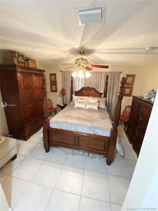 Recently Sold: $249,000 (3 beds, 2 baths, 1120 Square Feet)