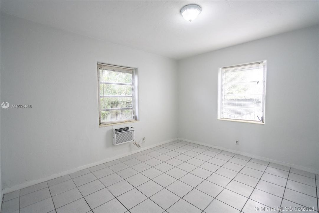 Recently Rented: $1,500 (2 beds, 2 baths, 800 Square Feet)