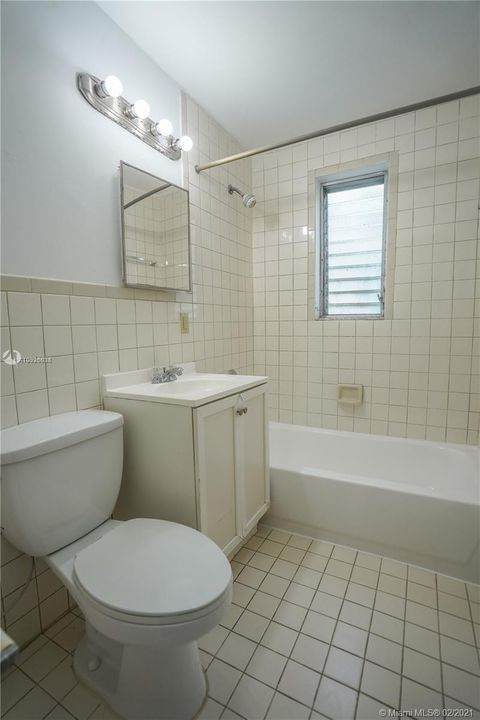 最近租的: $1,500 (2 贝兹, 2 浴室, 800 平方英尺)