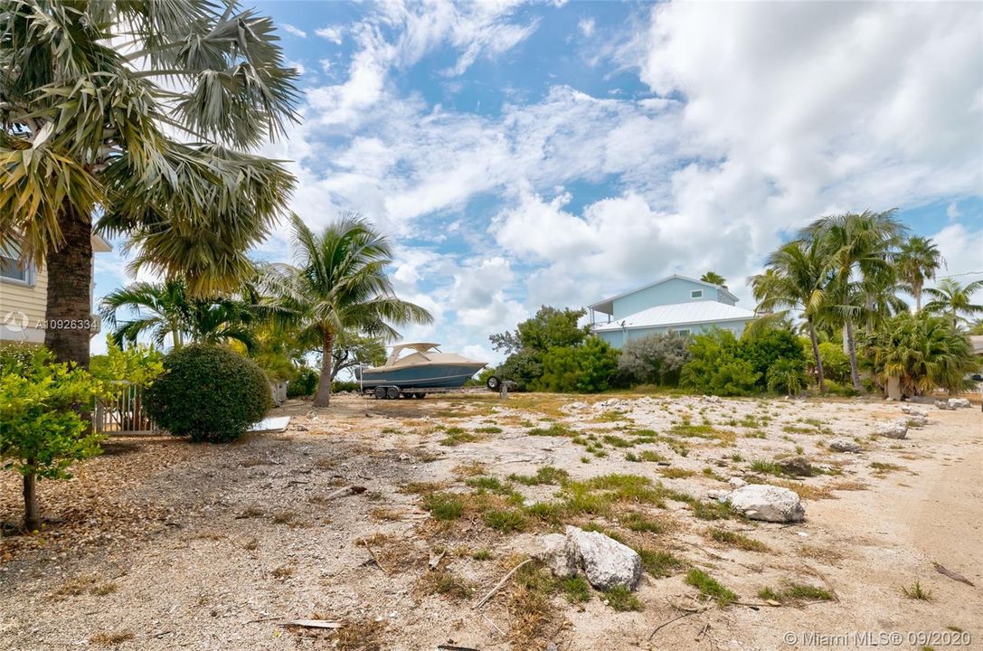 Recently Sold: $1,895,000 (3 beds, 3 baths, 2446 Square Feet)