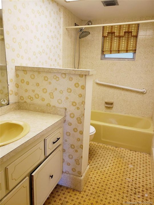 2nd Bathroom