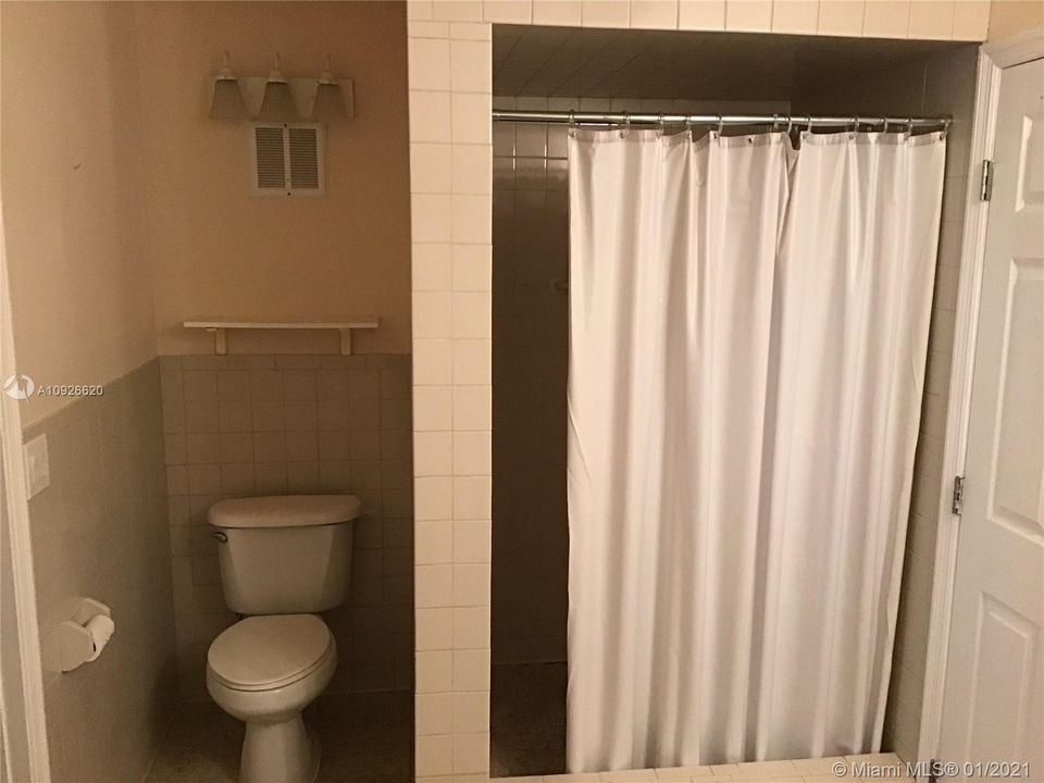 Недавно продано: $269,000 (3 спален, 2 ванн, 1605 Квадратных фут)