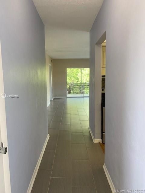 Vendido Recientemente: $138,000 (2 camas, 2 baños, 870 Pies cuadrados)