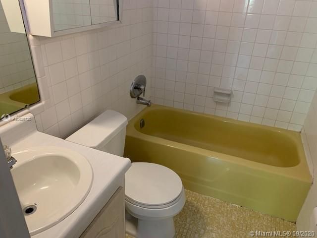 Vendido Recientemente: $138,000 (2 camas, 2 baños, 870 Pies cuadrados)