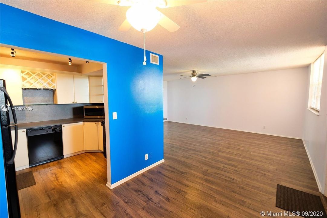 Recently Sold: $117,500 (1 beds, 1 baths, 850 Square Feet)