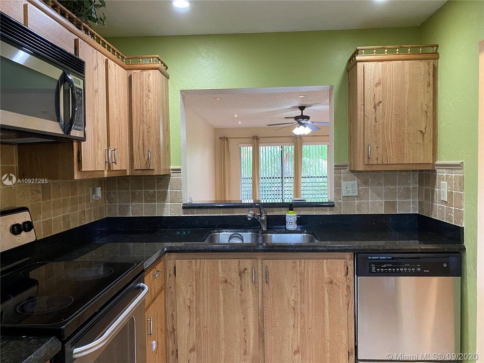 Recently Sold: $143,000 (2 beds, 2 baths, 1020 Square Feet)
