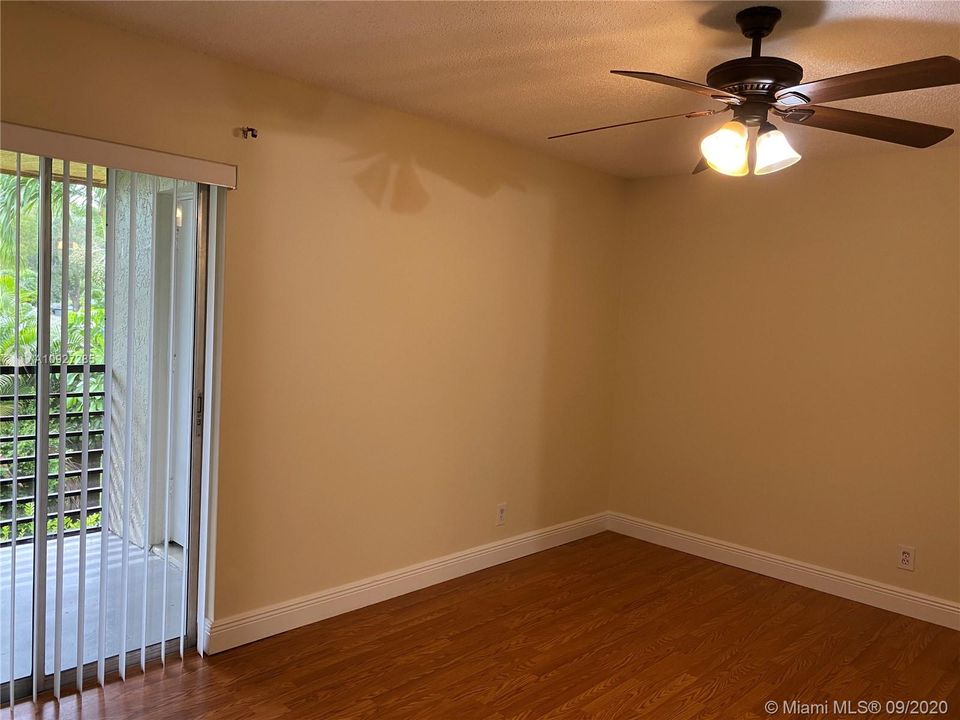 Recently Sold: $143,000 (2 beds, 2 baths, 1020 Square Feet)