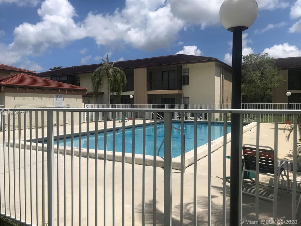 Recently Sold: $125,000 (2 beds, 2 baths, 800 Square Feet)