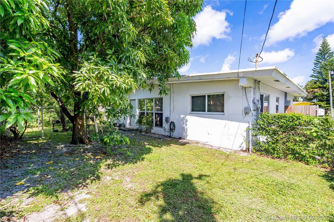 Недавно продано: $225,000 (3 спален, 2 ванн, 1551 Квадратных фут)