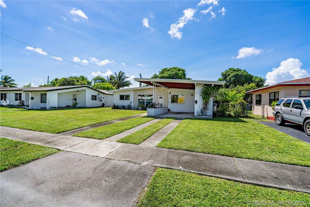 Недавно продано: $225,000 (3 спален, 2 ванн, 1551 Квадратных фут)