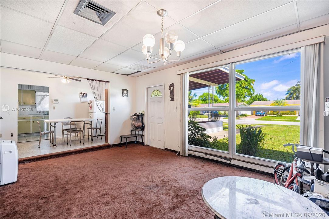 Недавно продано: $225,000 (3 спален, 2 ванн, 1551 Квадратных фут)