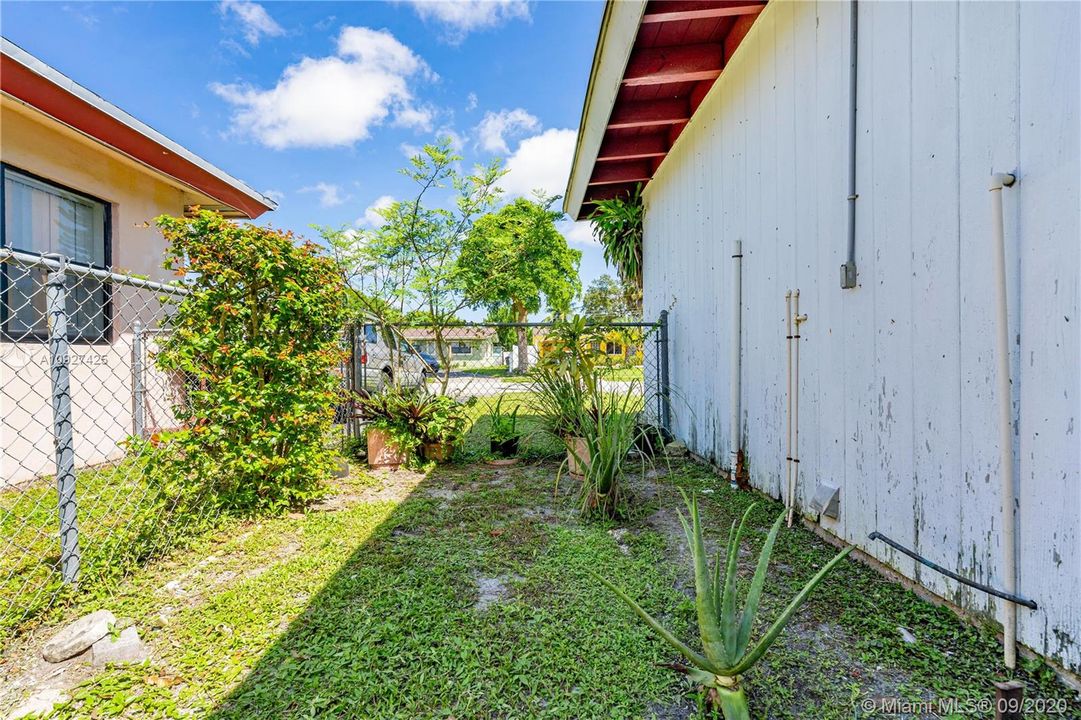 Недавно продано: $225,000 (3 спален, 2 ванн, 1551 Квадратных фут)