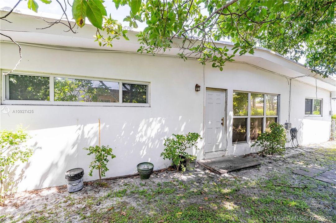 Недавно продано: $225,000 (3 спален, 2 ванн, 1551 Квадратных фут)